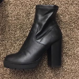steve madden suede lug booties
